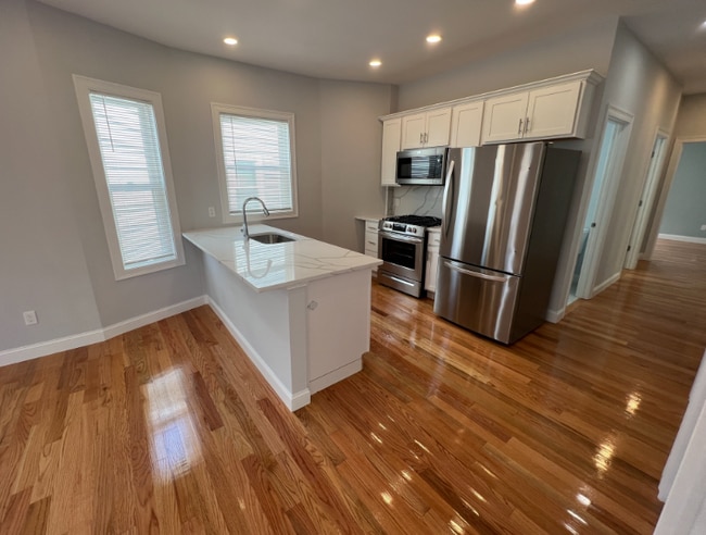 Photo - 126 Cross St Unit 5