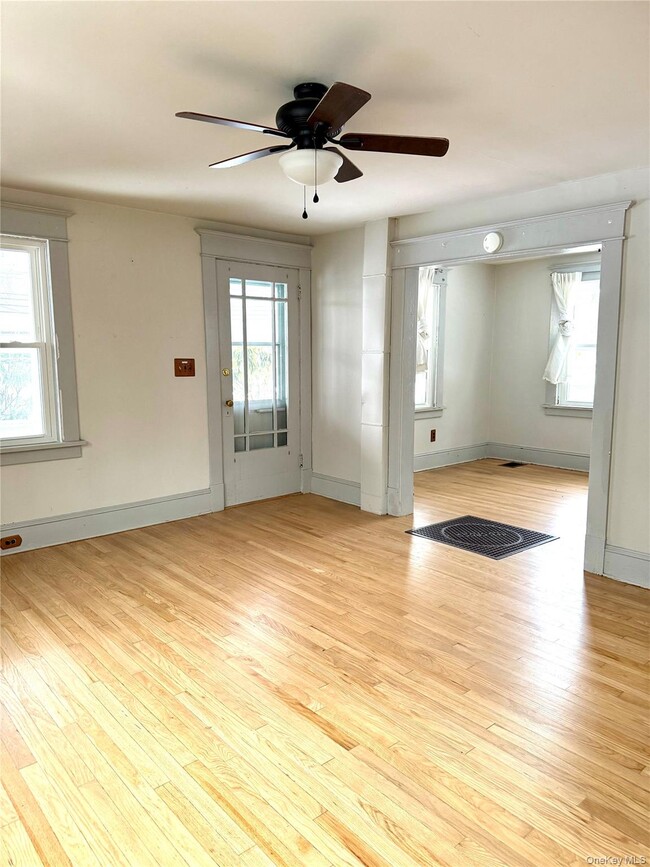 Photo - 7318 S Broadway