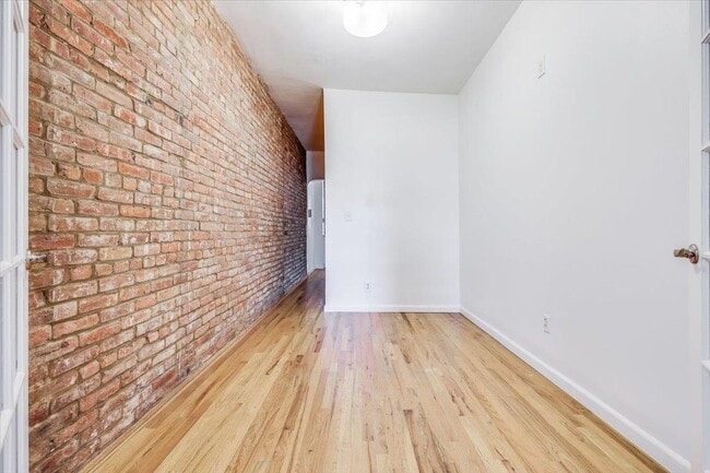 Photo - 132 Adams St Unit 2