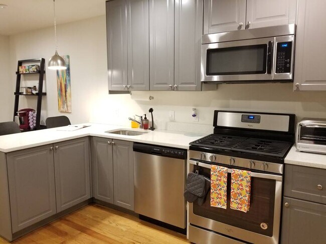 Photo - 329 N State St