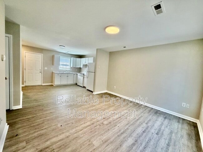 Photo - 602 Winston Cir