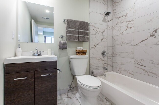 Photo - 1533-39 Parrish St Unidad 3D