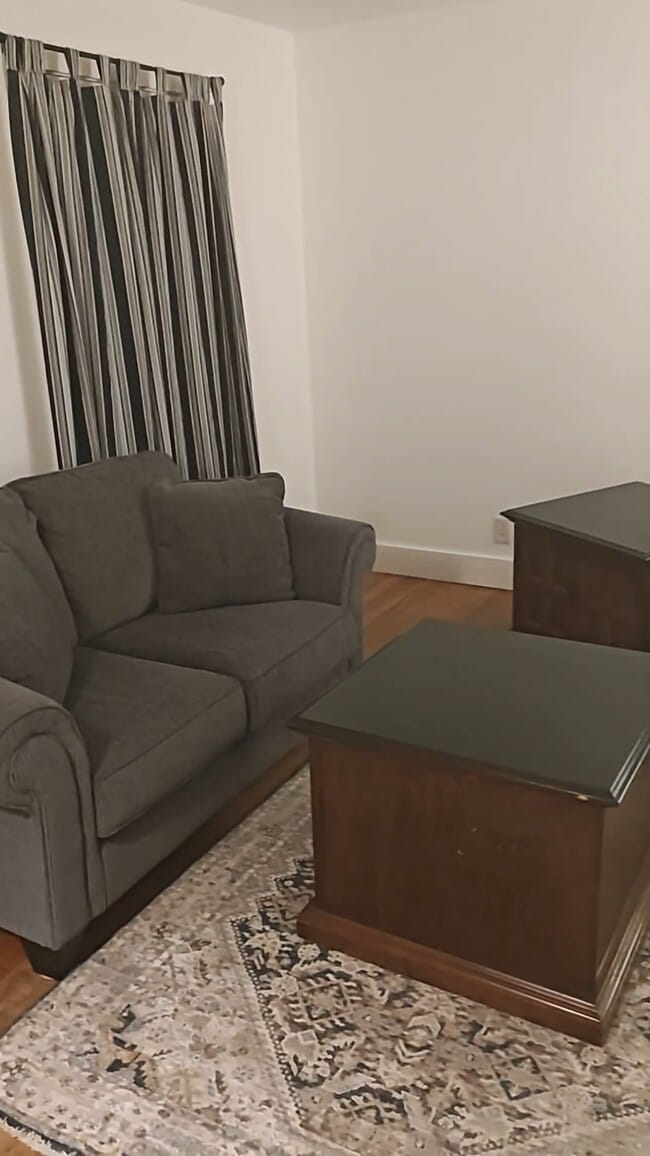 Photo - 28 Cedar St Unidad Apt 2