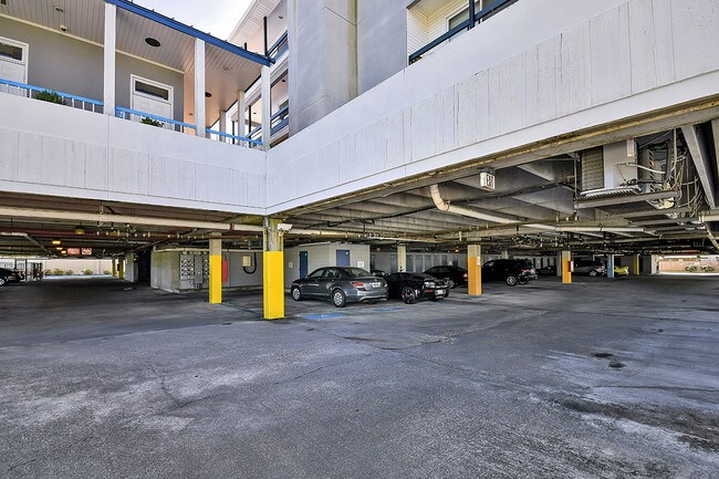 Covered parking with gated entrance - 420 Metairie-Hammond Hwy Unit 105