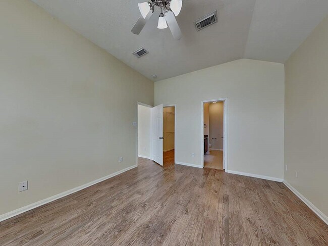 Photo - 20115 Goldlake Dr