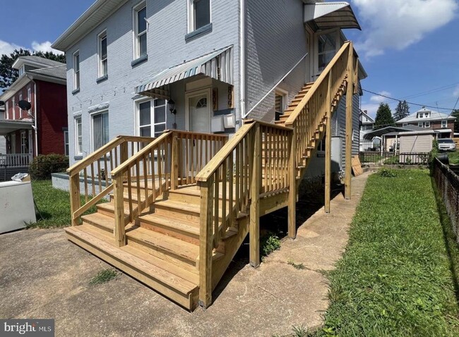 Photo - 809 Mulberry Ave