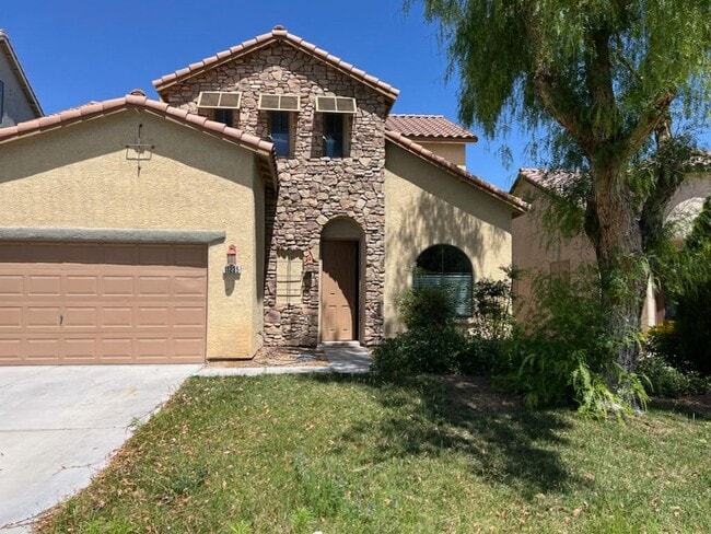 Photo - 4 Bedroom Home in Southern Highland - with Bed and Bath down