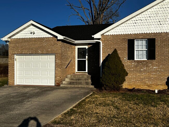 Photo - 313 Wyrick St Unit Apt A.