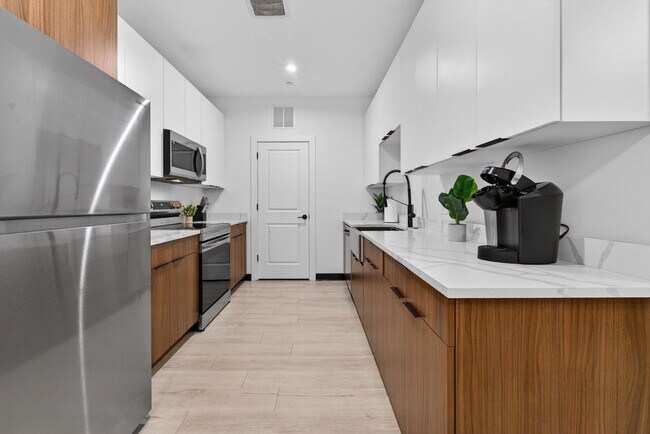 Photo - 600 Broadway-SI ID1240289P Unit SI ID1240289P