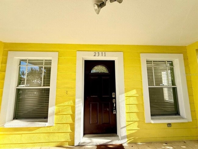 Photo - 2311 W Henry Ave