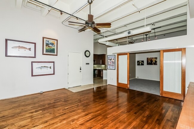 Photo - 705 Main St Unit 315