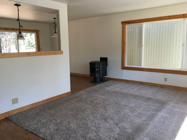 Photo - 60149 Cheyenne Rd