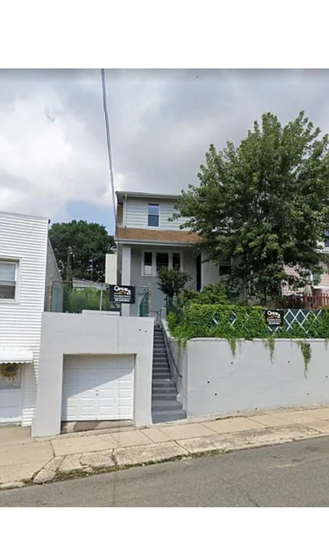 Photo - 161 Palisade Ave Unidad Ground and 1st Floor