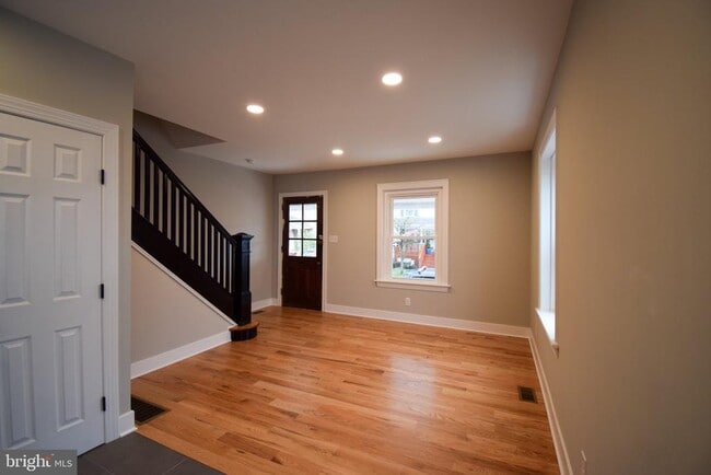 Photo - 207 Paxson Ave