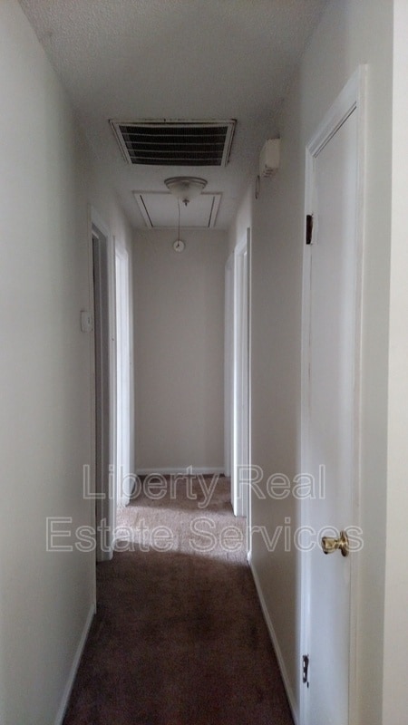 Photo - 874 Old Sunbury Rd
