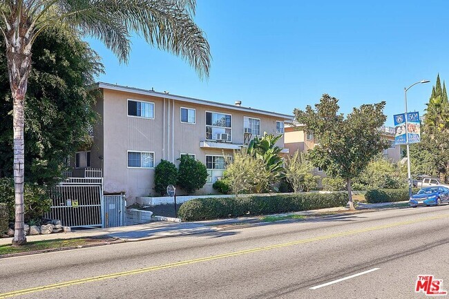 Building Photo - 443 S Wilton Pl Unit 1 Rental