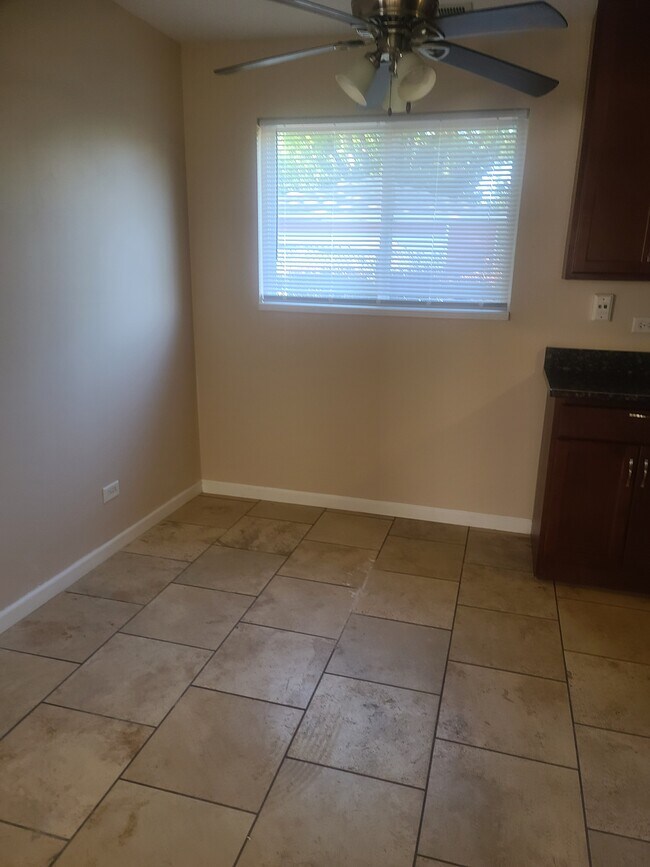 Photo - 28 E 14th Pl