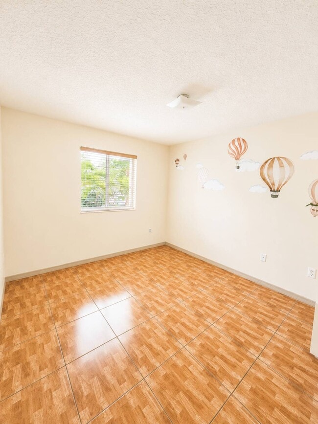 8356 NW 10th St