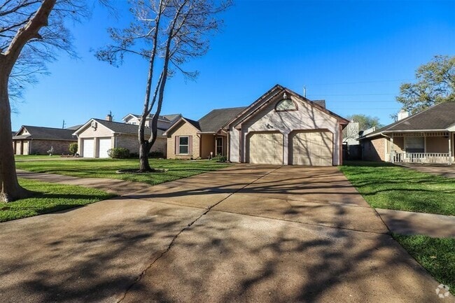 Building Photo - 3302 Kempwood Dr Rental