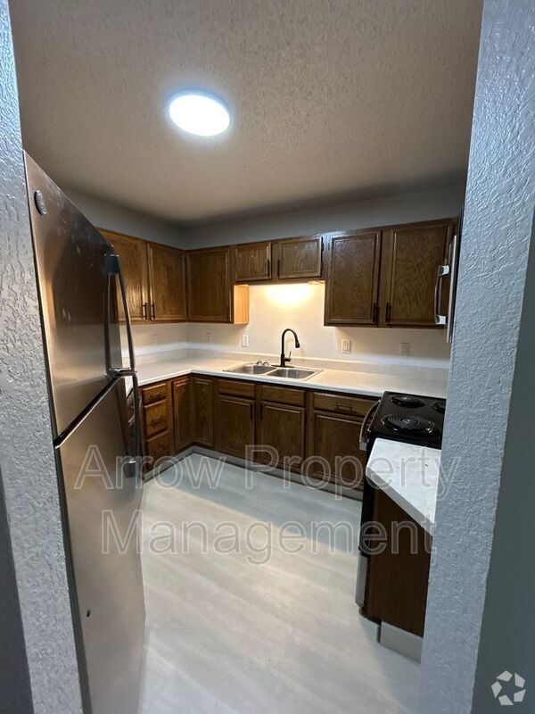 Building Photo - 205 E Arbor Ave Rental