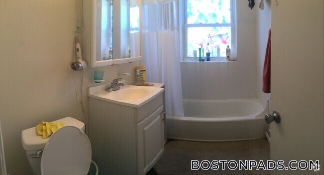 Building Photo - 34 Gardner St Rental