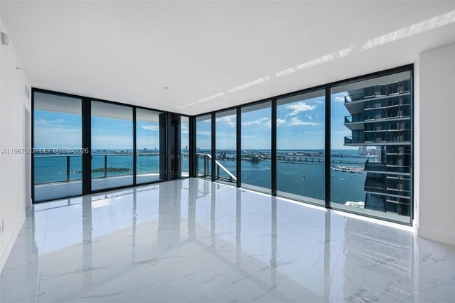 Building Photo - 700 NE 24th St Unit 3107