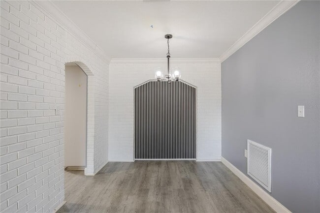 Photo - 8725 N 52nd St