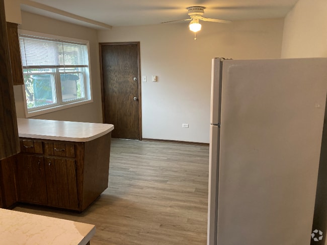 Building Photo - 6216 W 65th St Rental