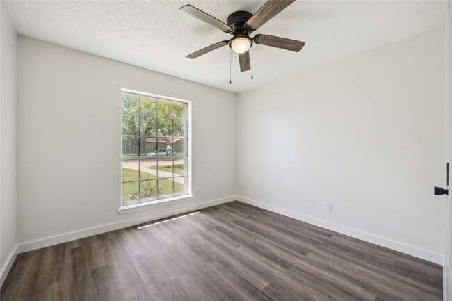 Building Photo - 12418 A Bar Dr Rental