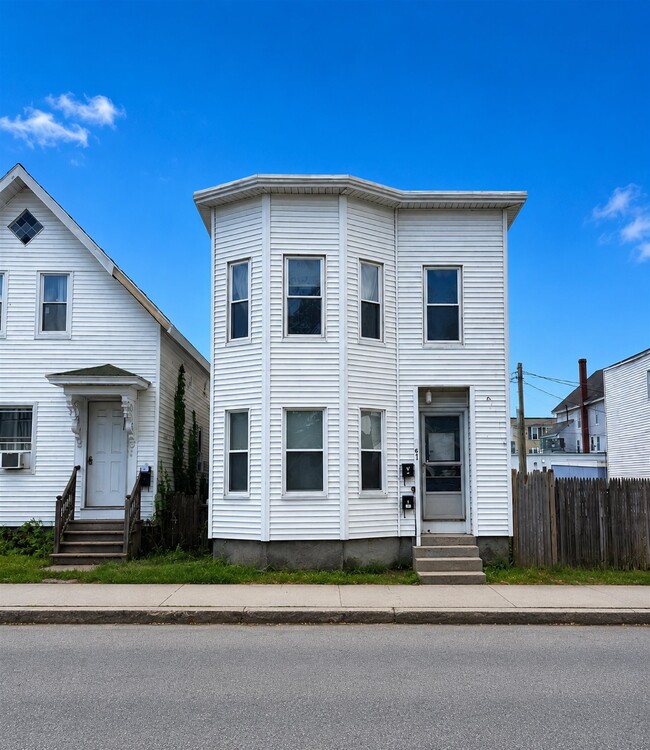 Building Photo - 61 laurel St Unit 1