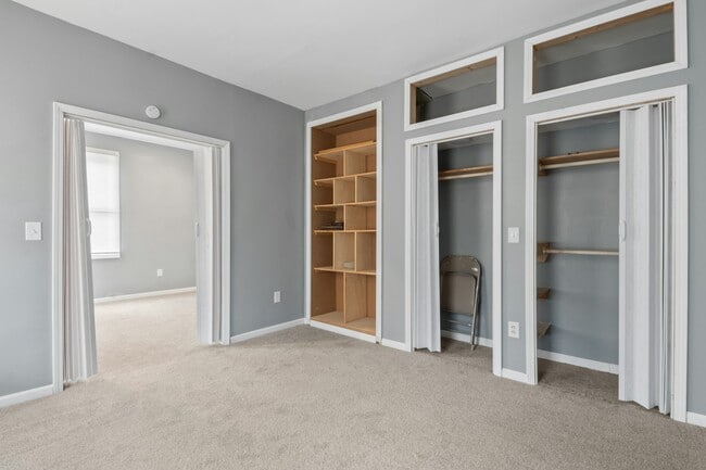 Photo - 1427 E 61st St