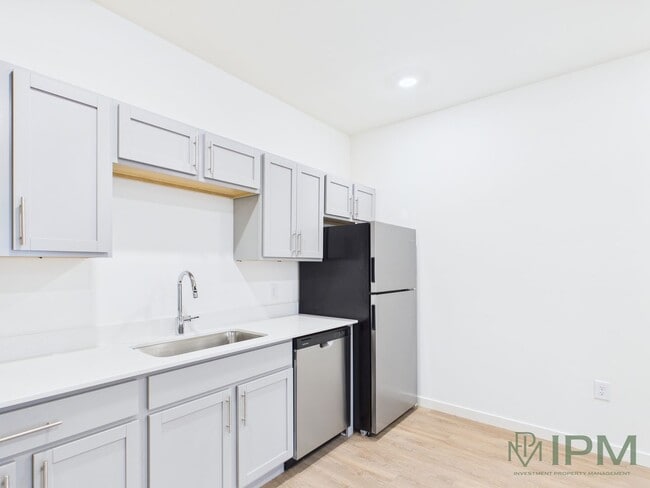 Photo - Fairway Flats Apartments