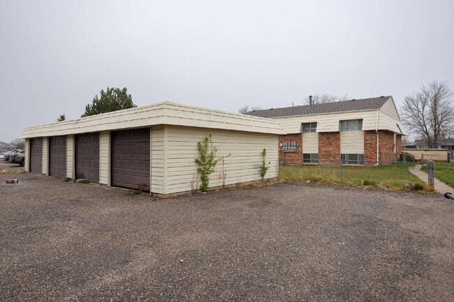 Photo - 1617 Oxford Dr Unit B