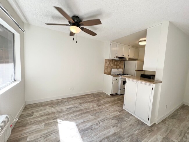 Photo - 3746 S Canfield Ave Unidad 3