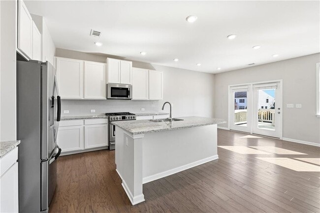 Photo - 156 Round Pond Dr