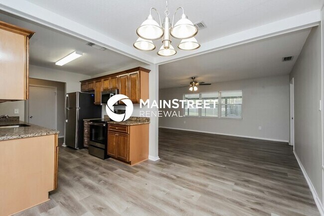Photo - 3 Bedroom Pet-Friendly Home in ORLANDO, FL with Main Street Renewal