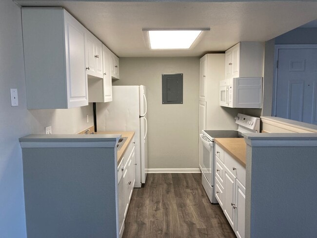 Photo - Beautifully Renovated 2-Bed, 2-Bath Condo ...