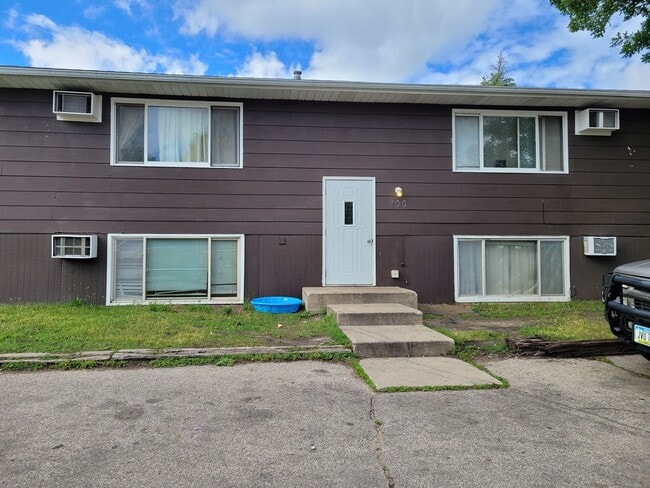 Building Photo - 700 Brandon Ave Unit 4 Rental