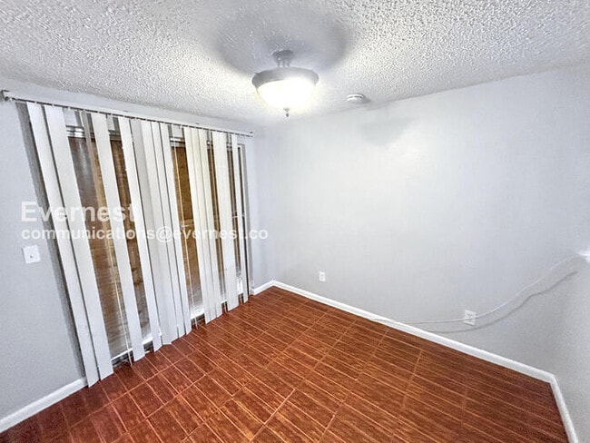 Photo - 13000 120th St N