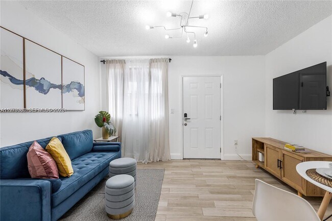 Photo - 815 NW 30th St Unit 2