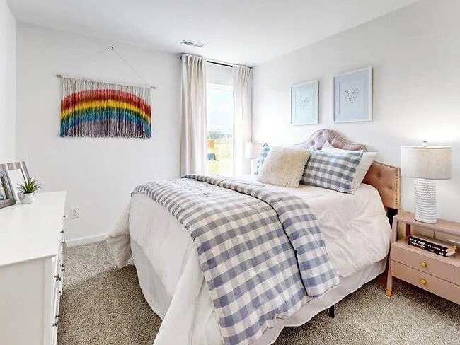 Photo - 595 Sterling Pl