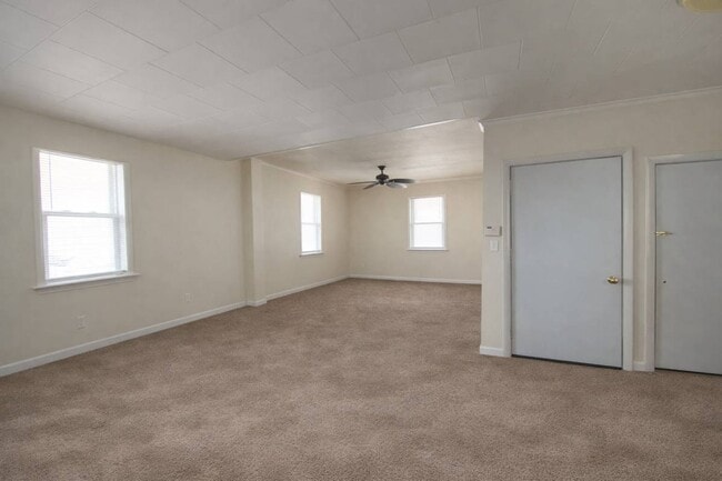 110 9th Ave W