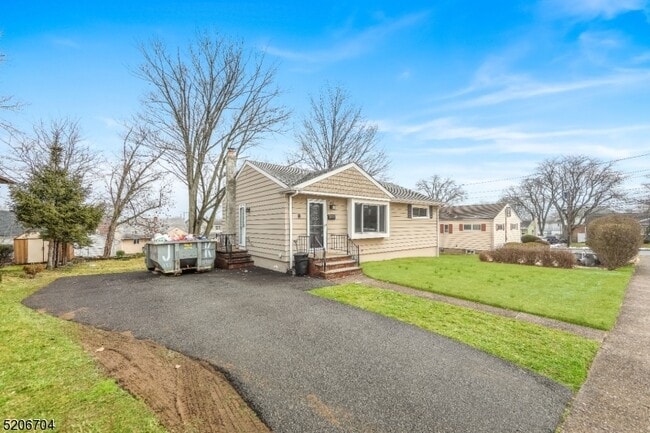 8 Claremont Ave
