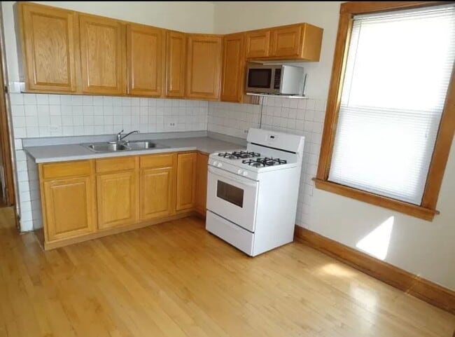 Photo - 5219 W Cuyler Ave