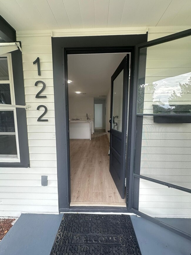 Photo - 122 S K St