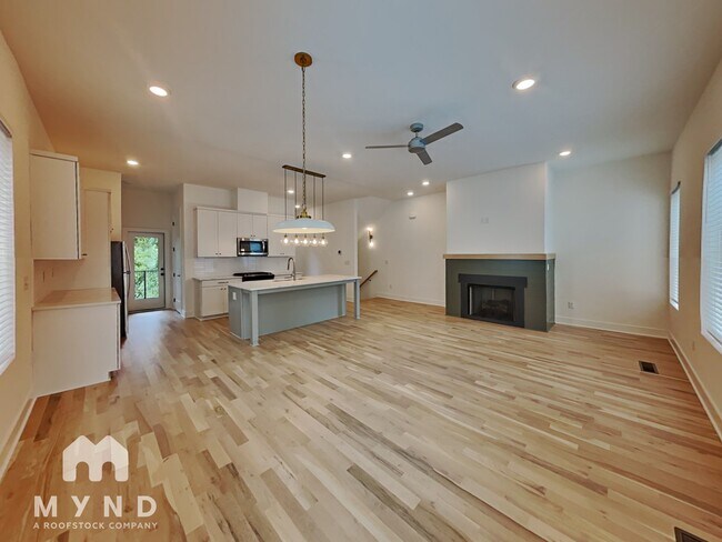 Photo - 1541 Millwood Pl