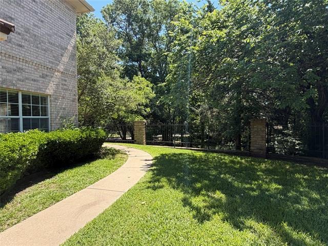 Photo - 2108 Lakeforest Dr
