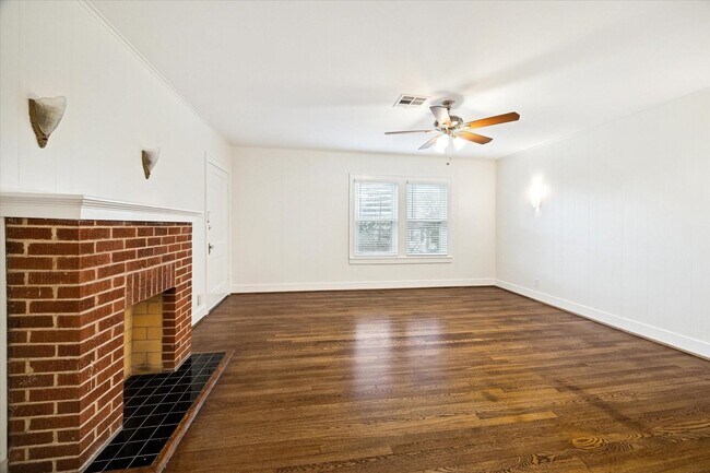 Photo - 1937 W McKinney St