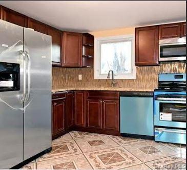 Photo - 102 Applegate Dr