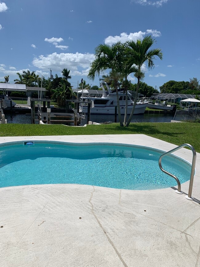 Photo - 5330 Bayshore Ave